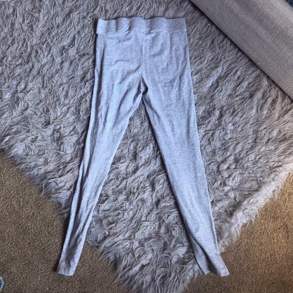 Grey leggings!